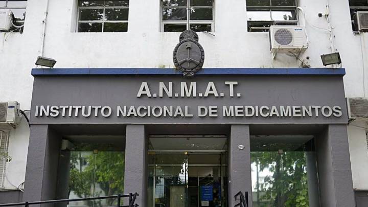 La ANMAT ordenó el retiro del mercado de una marca de limpiadores y desengrasantes