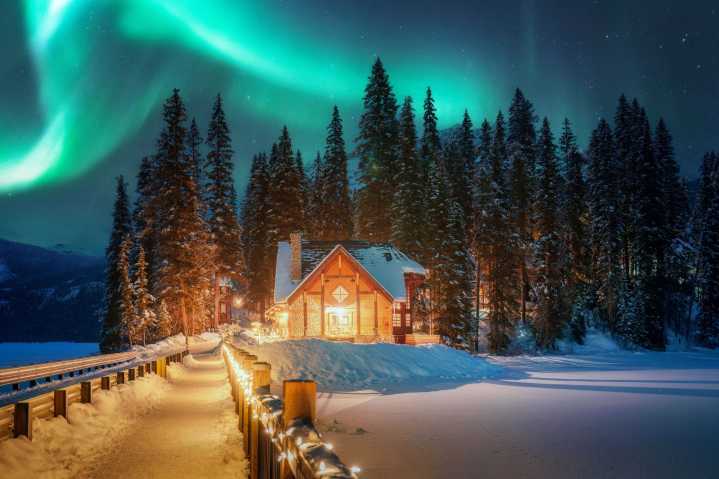Must-try Canadian winter experiences to add to your bucket list