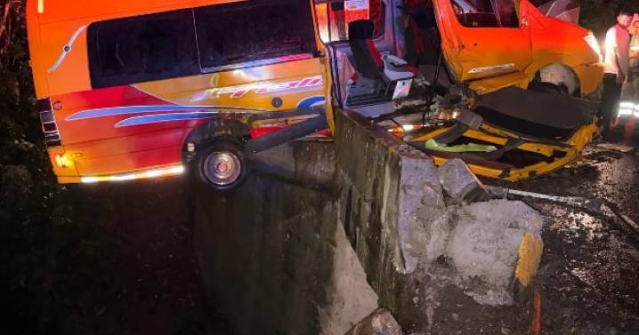 Carro de Rápido Tolima se salió de la carretera entre Manizales y Bogotá