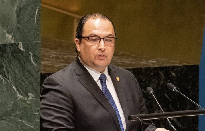 Más movimientos en el Miss Universo: renuncia el director ejecutivo Mario Búcaro