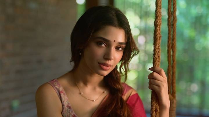 Krithi Shetty breaks down over online abuse: My mother pulls me out when I'm low