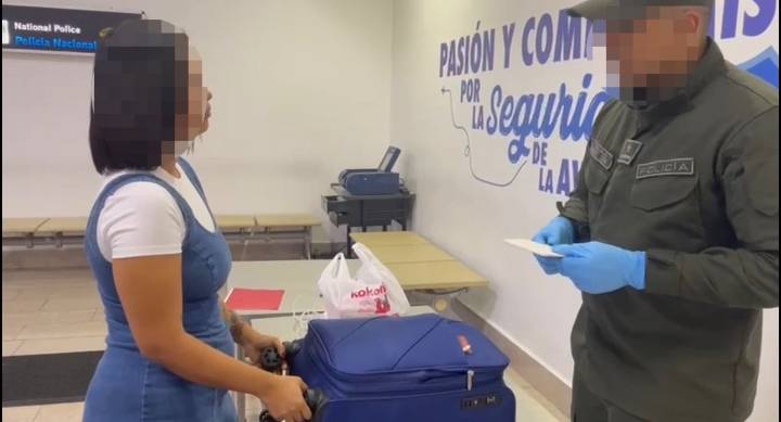 En Aeropuerto de Cartagena capturan mujer con cocaína, cuando pretendía viajar a Ámsterdam