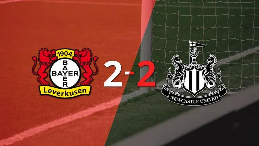 Champions League: Agónico gol de Alejandro Grimaldo le da el empate a Bayer Leverkusen