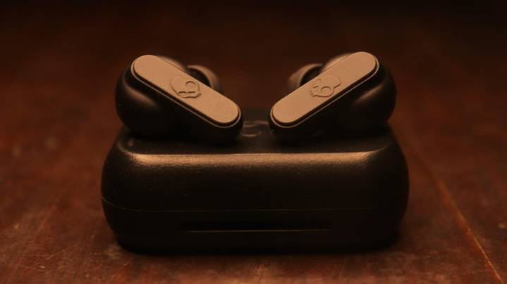 Top Budget Earbuds Review: How Wireless Earbuds 2025 Are Closing the Gap with New Audio Tech