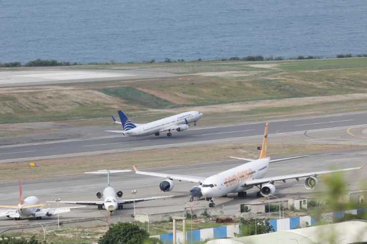 Copa Airlines suspende vuelos a Venezuela; pilotos reportan intermitencias en señales de navegación