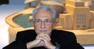 Frank Gehry, renowned Canadian-born architect, dies at age 96
