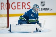Deadspin | Canucks get boost between the pipes for Sabres matchup