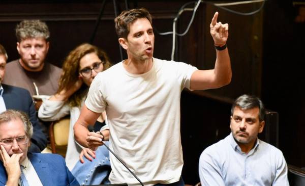 Passaglia presentará un proyecto de Ley para bajar de 14 a 6 los cargos políticos del directorio y destinar el ahorro a créditos hipotecarios