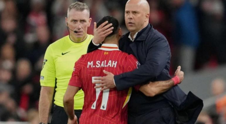 Regresa Salah a las convocatorias tras reunión con Arne Slot