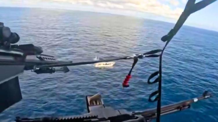 Francotirador de EU ataca narcolancha frente a México (MOMENTO)🎦