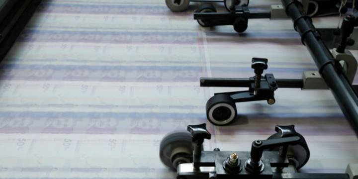 Colombia está entre las mejores economías de la Ocde en 2025, según The Economist, pero critican a Petro por la realidad del país