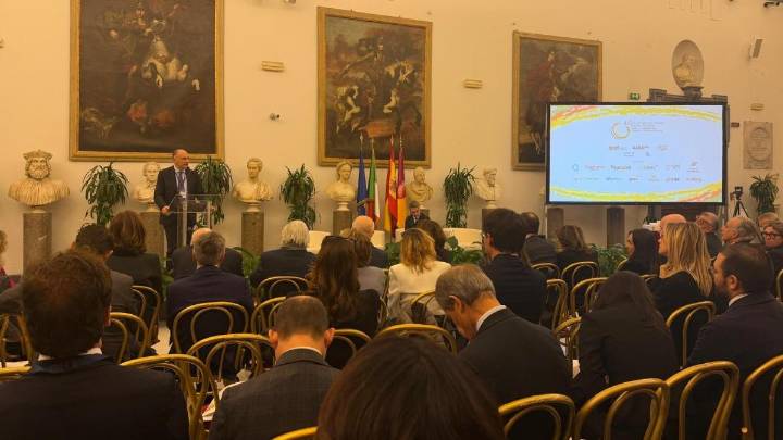 El Foro Italia-España intenta reactivar un eje bloqueado por la política