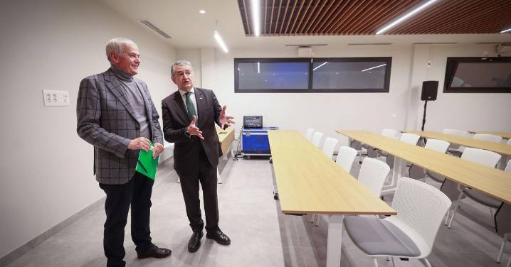 Antonio Sanz anuncia que Cádiz incrementa su plantilla sanitaria con 372 nuevos profesionales