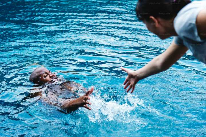 Accidentes más comunes en piscinas: cómo prevenirlos y actuar a tiempo.