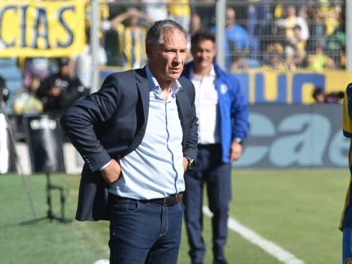 Ariel Holan rompió el silencio, habló de su sorpresiva salida de Rosario Central y de la polémica por el título para el Canalla