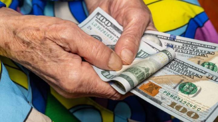 Remesas en picada: hilan siete meses de caída tras la baja de 5.1% interanual en octubre