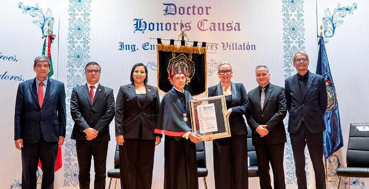 Enrique Ramírez recibe Doctor Honoris Causa de la UMSNH