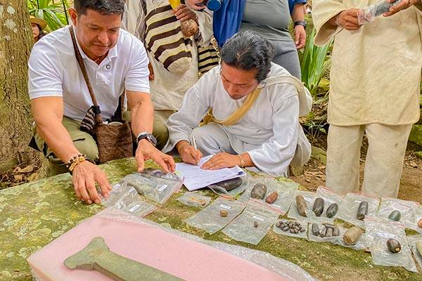 Unimagdalena devuelve patrimonio arqueológico a los guardianes del ‘Corazón del Mundo’