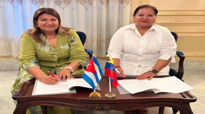 Venezuela y Cuba establecen un convenio para resguardar a las mujeres
