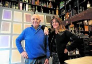 Arte por un día en la tienda de vinos con más historia de San Sebastián