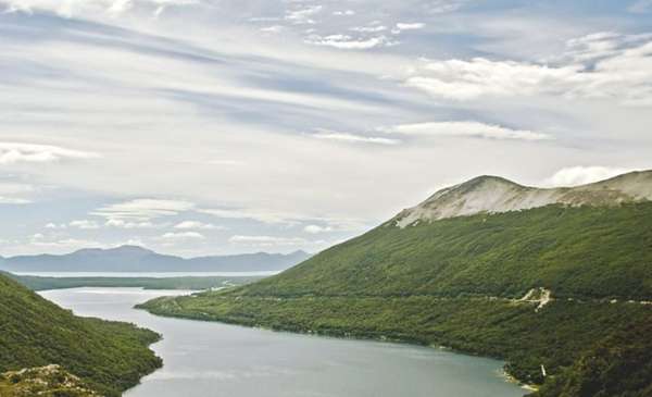 El pueblito aislado en la naturaleza ideal para el verano 2026