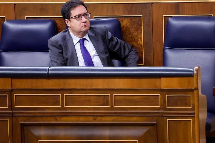 Así quedan los sueldos de los funcionarios tras la subida salarial del 11,4% aprobada por el Congreso