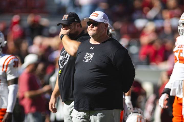 Deadspin | Toledo hires Mercer's Mike Jacobs as head coach