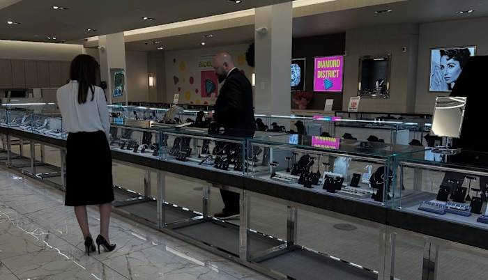 Find the perfect holiday gift ideas that sparkle at My Jewelry Outlet