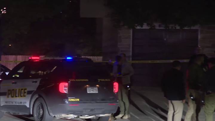 2 dead in shooting at Stone Oak apartment complex, SAFD says