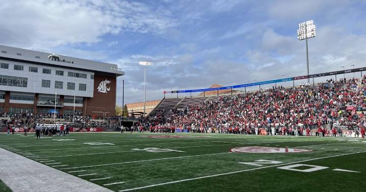 Cougar quarterback urges fans to support the team through turmoil, bowl game