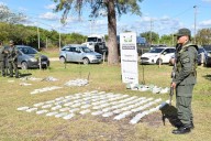 Una camioneta embistió a gendarmes, pero fue interceptada cuando trasladaba bloques de cementos rellenos de cocaína