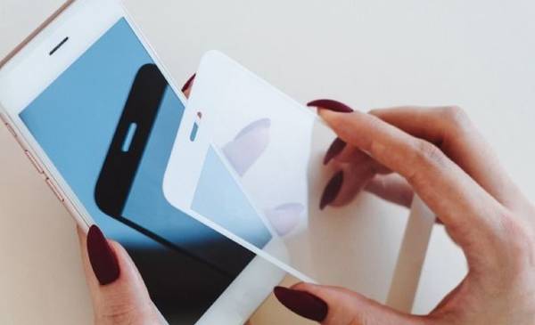 El modelo de iPhone que no necesita protector de pantalla