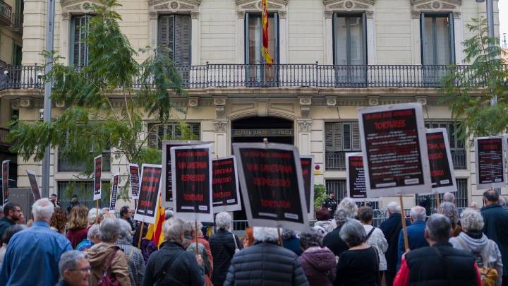 Interior da por resignificado el edificio policial de Via Laietana donde el franquismo cometió torturas y asesinatos