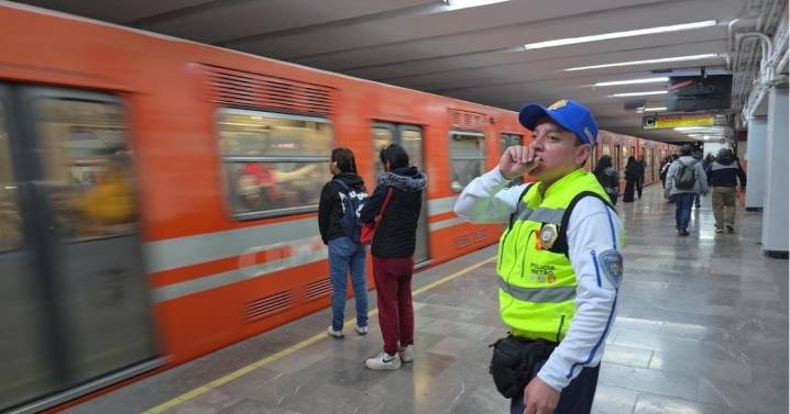 Línea 1 del Metro de la Ciudad de México con problemas en zona de vías; busca alternativas