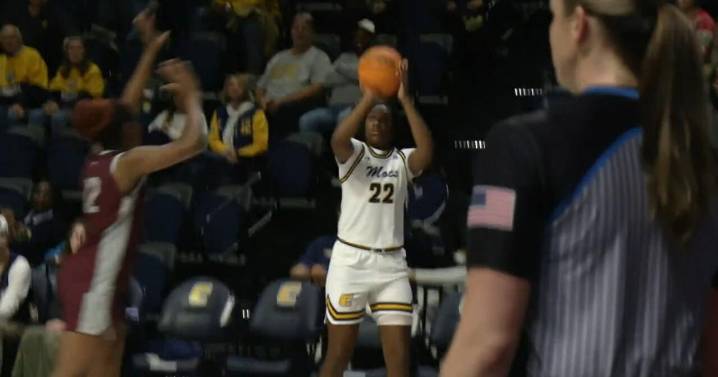 Gianna Corbitt drops career-high 30 points, Mocs women rally from 14
