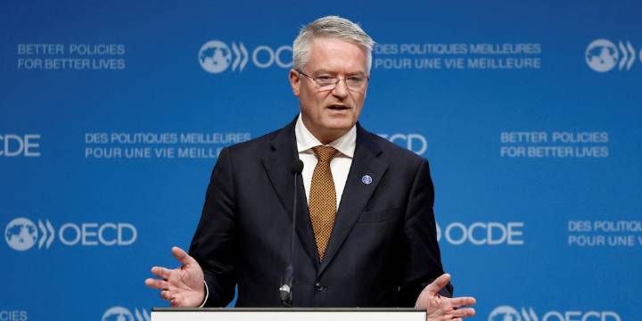 La OCDE redujo la proyección de crecimiento para la Argentina y revisó al alza la inflación