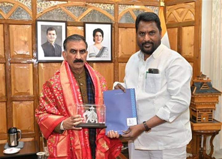 Himachal : Telangana Minister calls on Chief Minister