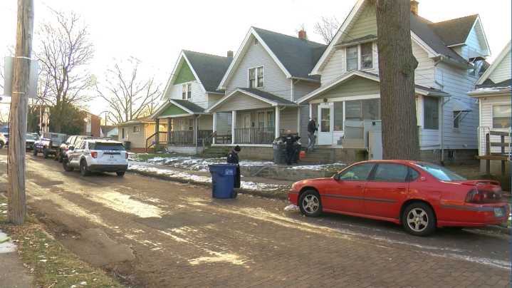 18-year-old hospitalized after shooting in east Toledo