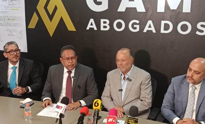 Detiene FGR al exgobernador César Duarte