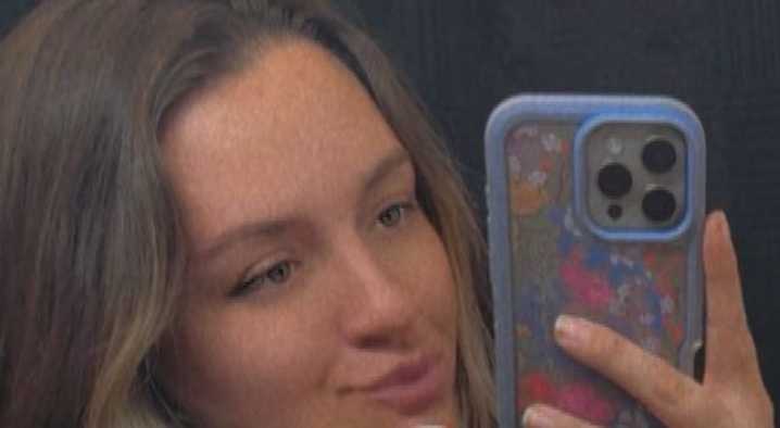 Denver Broncos’ Hottest Female Fan Dropped Her Riskiest Bathroom Selfie Yet [PHOTO]