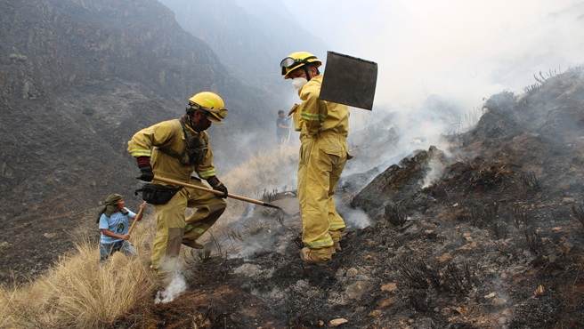 Extinguen incendios forestales en Áncash, Apurímac, Cajamarca, Lima y La Libertad
