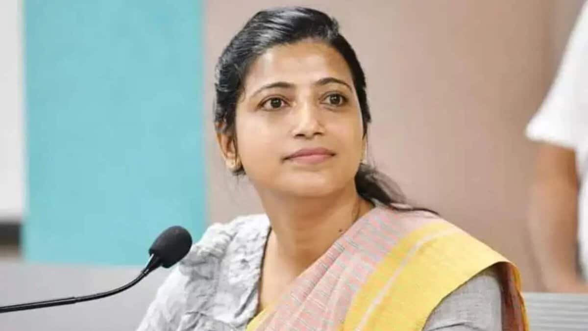 Telangana HC stays CAT order allocating IAS officer Amrapali to Telangana