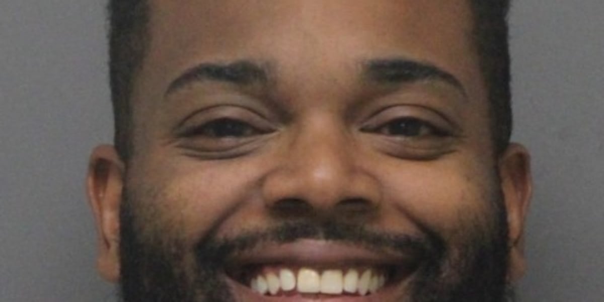 Brookfield man arrested on animal cruelty charges after dogs found in unsanitary conditions