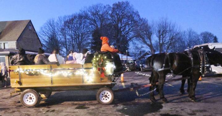 Conneaut goes holiday shopping