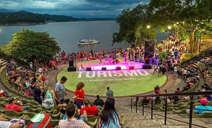 Más de 1,3 millones de turistas viajaron en el fin de semana largo