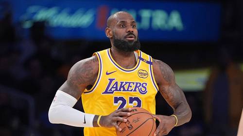 LeBron James' double-digit scoring streak ends but he gets winning assist in Lakers' win