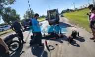 Un rayo perforó el neumático de una moto y una pareja terminó herida en La Plata
