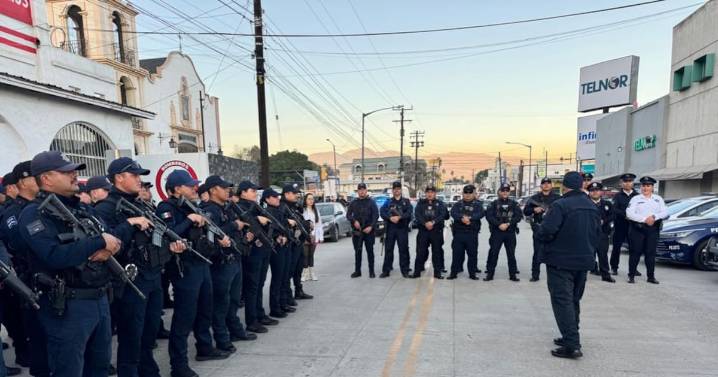 Policías trabajan extra en diciembre por la falta de elementos