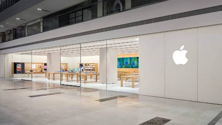 Apple Noida Opens At DLF Mall Of India — Company’s Fifth Store In India