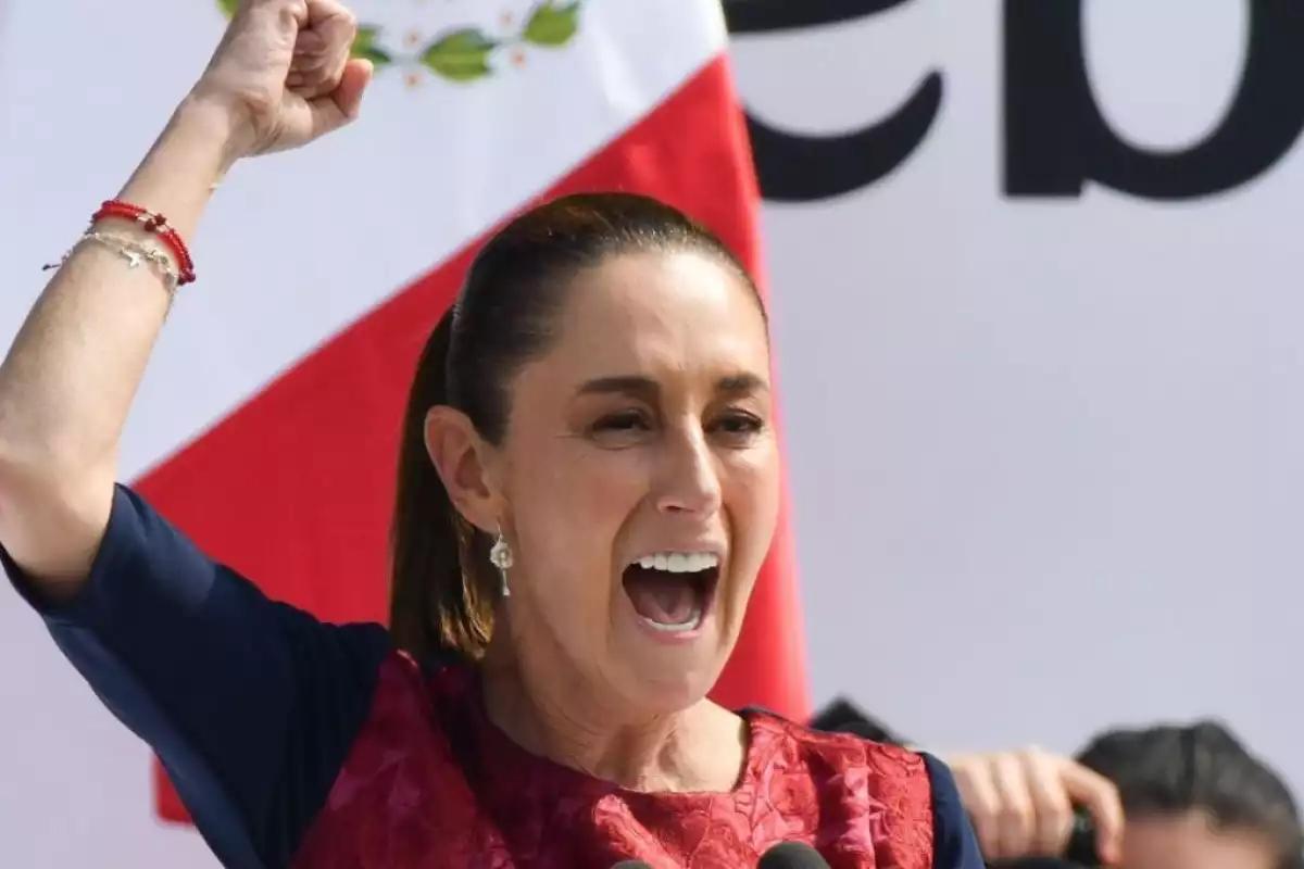 Presidenta Sheinbaum llena el Zócalo y celebra siete años de la 4T: “Nada ni nadie vencerá al pueblo de México”